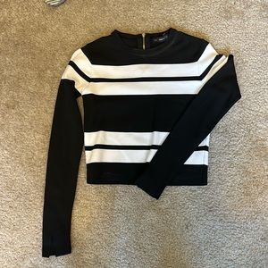 Zara sleeved crop